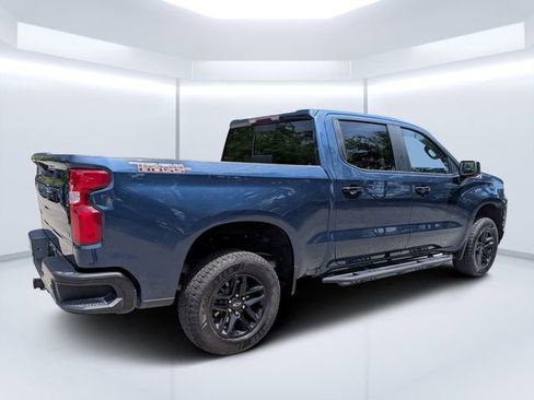 Used 2021 Chevrolet Silverado 1500 LT Trail Boss w/ Convenience Package II AWD/4WD image 3