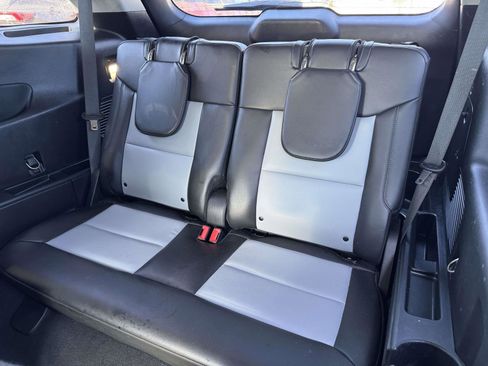 Certified 2022 Ford Explorer XLT w/ Equipment Group 202A image 10