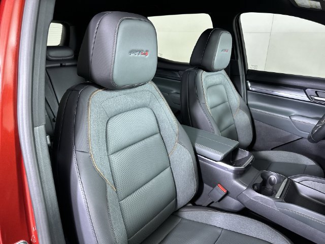 New 2027 GMC Terrain AT4 w/ Convenience Package III AWD/4WD image 30