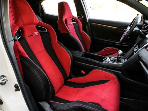 Used 2017 Honda Civic Type R image 41