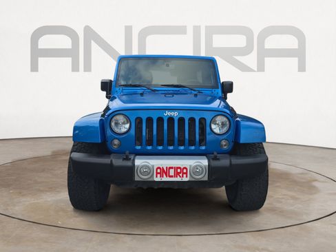 Used 2015 Jeep Wrangler Unlimited Sahara w/ Connectivity Group AWD/4WD image 5