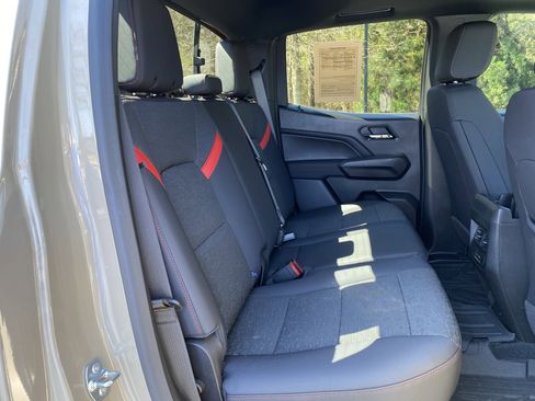 Used 2024 Chevrolet Colorado Z71 w/ Z71 Convenience Package 2 image 35