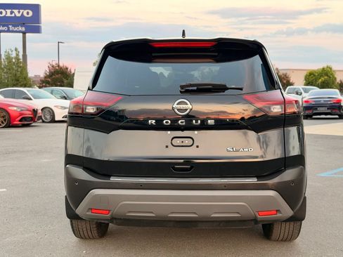 Used 2021 Nissan Rogue SL w/ Premium Package AWD/4WD image 11