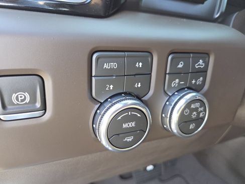 New 2026 GMC Sierra 1500 Denali w/ Denali Reserve Package AWD/4WD image 6