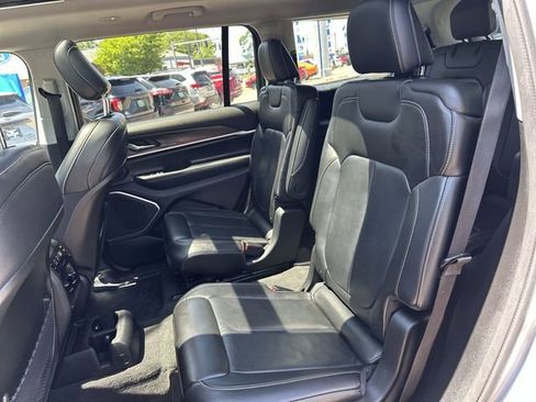 Used 2021 Jeep Grand Cherokee L Limited AWD/4WD image 27