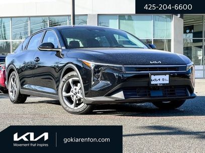 New 2025 Kia K4 LXS