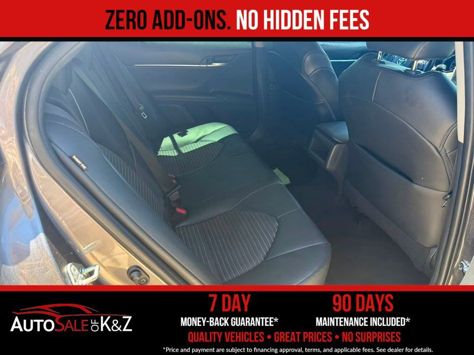 Used 2020 Toyota Camry SE FWD image 14