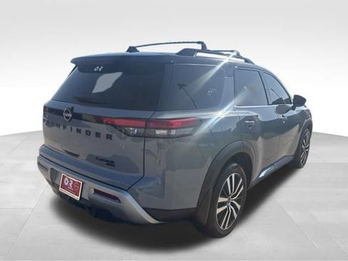 Used 2023 Nissan Pathfinder Platinum AWD/4WD image 8