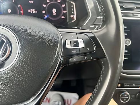 Used 2020 Volkswagen Tiguan SEL AWD/4WD image 26