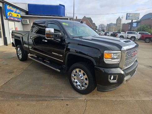 Used 2019 GMC Sierra 2500 Denali w/ Duramax Plus Package image 6