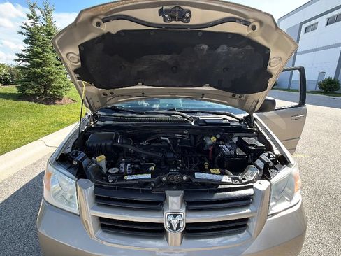 Used 2009 Dodge Grand Caravan SE w/ Climate Group FWD image 31