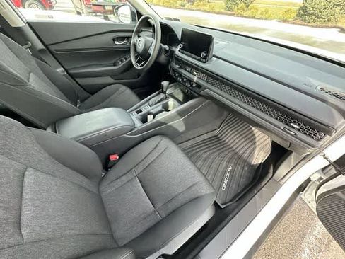 Used 2025 Honda Accord SE image 20