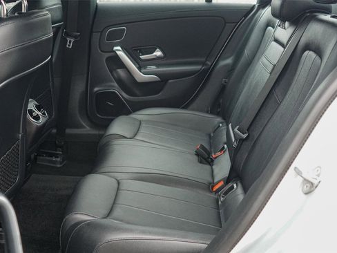 Used 2021 Mercedes-Benz CLA 250 4MATIC image 22
