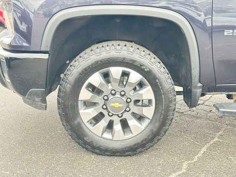 Used 2024 Chevrolet Silverado 2500 Custom w/ Custom Value Package image 29