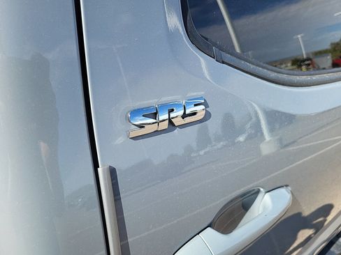 Used 2019 Toyota Tacoma SR5 RWD image 46
