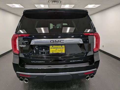 Used 2023 GMC Yukon Denali w/ Denali Reserve Package image 5
