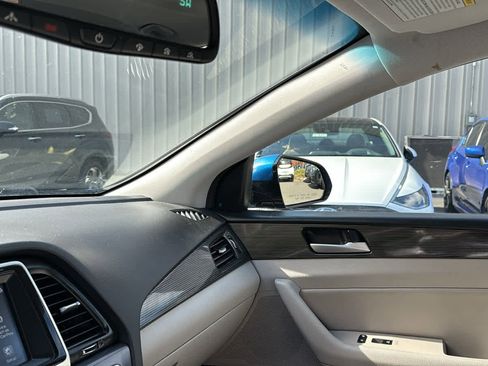 Used 2018 Hyundai Sonata Limited image 22