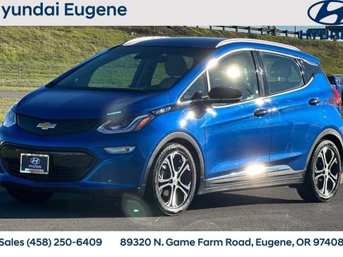 Used 2017 Chevrolet Bolt Premier w/ Driver Confidence II Package image 9