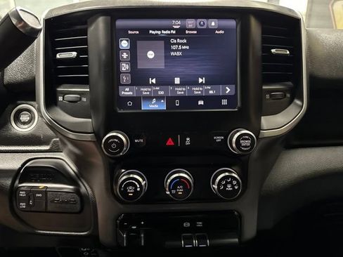 Used 2022 RAM 2500 Big Horn AWD/4WD image 8
