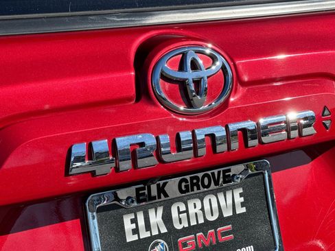 Used 2022 Toyota 4Runner SR5 image 50