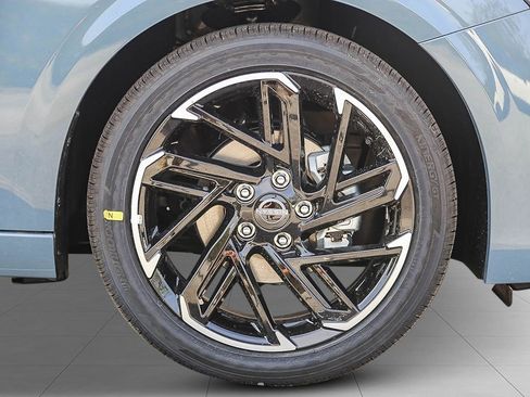 New 2026 Nissan Sentra SR w/ Floor Mat Package FWD image 7