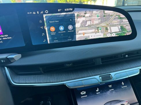 Used 2023 Lucid Air Touring AWD/4WD image 32