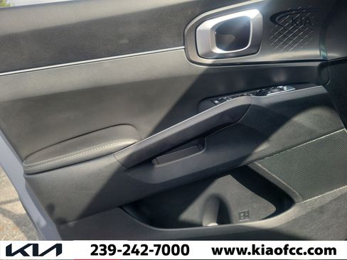 Certified 2025 Kia Sorento S w/ Panoramic Sunroof Package FWD image 22