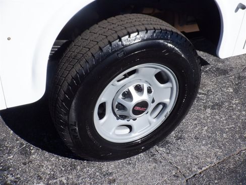 Used 2021 GMC Sierra 2500 2WD Regular Cab w/ Convenience Package image 8