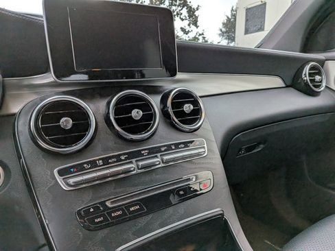 Certified 2019 Mercedes-Benz GLC 350e 4MATIC image 10