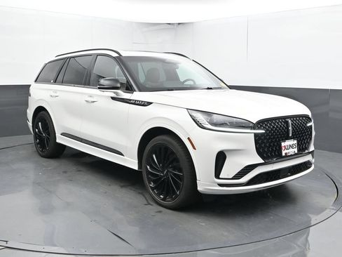 Used 2025 Lincoln Aviator Reserve w/ Luxury Package AWD/4WD image 6