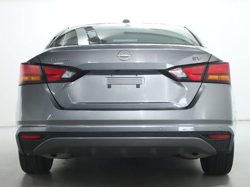 Used 2024 Nissan Altima 2.5 SV FWD image 42