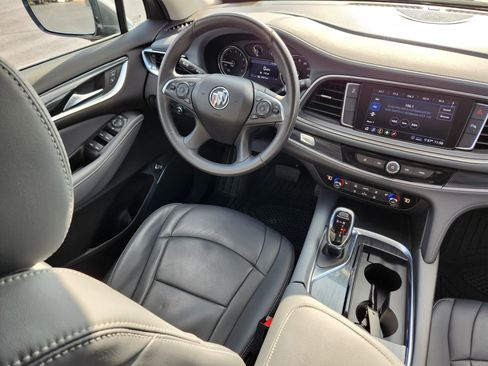 Used 2020 Buick Enclave Essence image 15