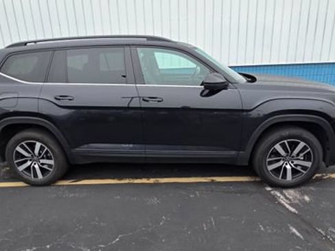 Used 2022 Volkswagen Atlas SE AWD/4WD image 2