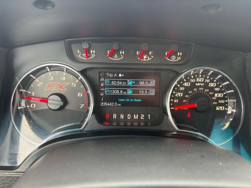 Used 2014 Ford F150 FX4 w/ Equipment Group 402A Luxury AWD/4WD image 21