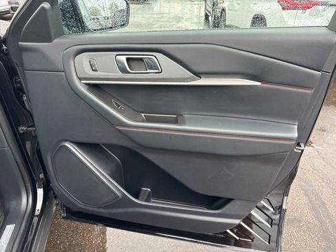 Used 2025 Ford Explorer ST-Line AWD/4WD image 27