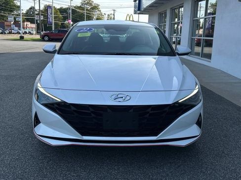 Used 2022 Hyundai Elantra SEL w/ Cargo Package image 8