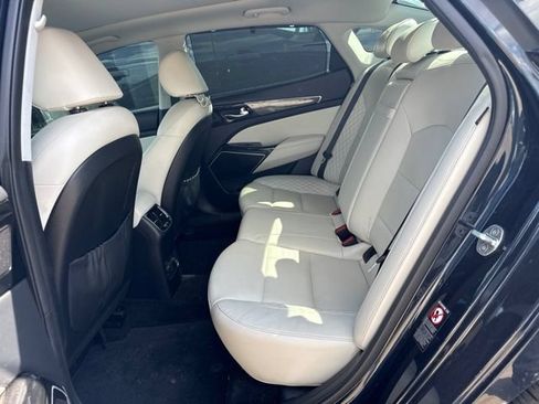 Used 2017 Kia Cadenza Limited FWD image 6