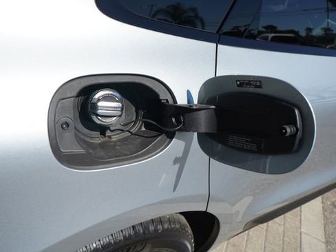 Used 2023 Porsche Macan S image 13