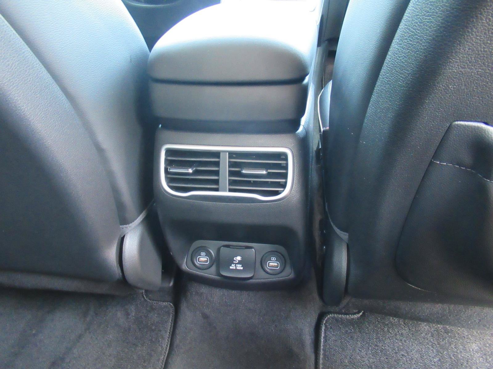 Used 2023 Hyundai Santa Fe Limited FWD image 32