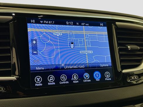 Used 2017 Chrysler Pacifica Touring-L image 22