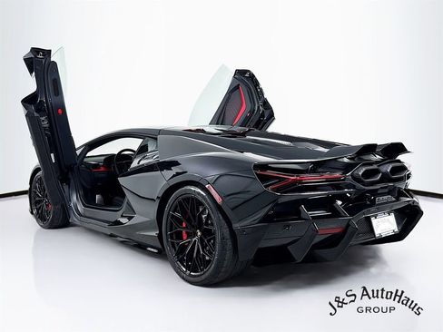 Used 2024 Lamborghini Revuelto AWD/4WD image 5