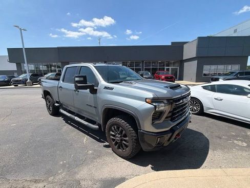 Used 2026 Chevrolet Silverado 2500 LT w/ Trail Boss Package AWD/4WD image 1