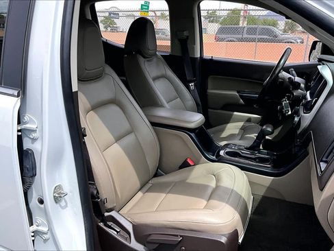 Used 2017 GMC Canyon SLT w/ Driver Alert Package image 8