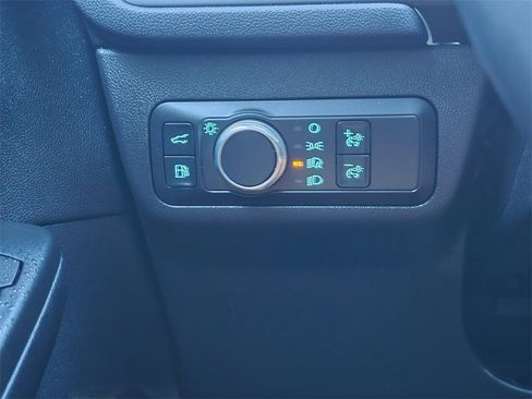 Used 2021 Ford Escape SE w/ SE Sport Appearance Package image 17