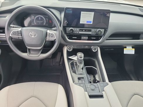 New 2026 Toyota Grand Highlander FWD image 27