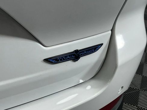 Used 2023 Jeep Grand Cherokee Trailhawk w/ Luxury Tech Group III image 15