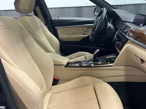 Used 2017 BMW 330i xDrive Sedan w/ Premium Package AWD/4WD image 13