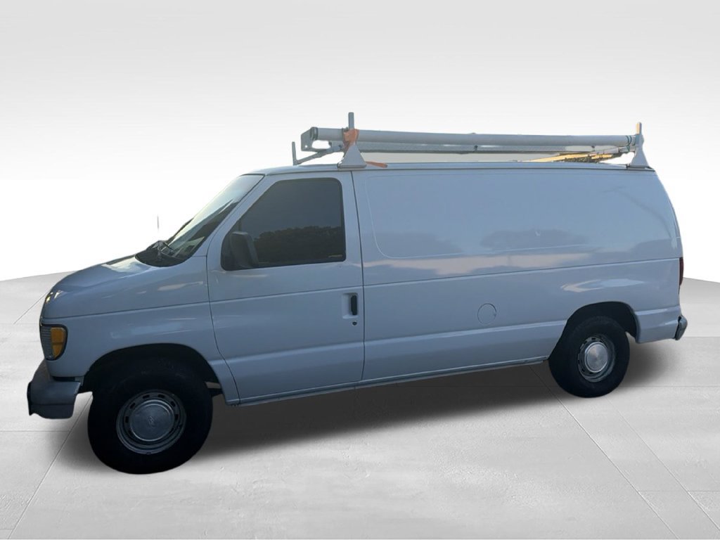 Used 1997 Ford E-150 and Econoline 150 RWD image 2