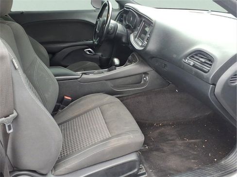 Used 2018 Dodge Challenger SXT image 22