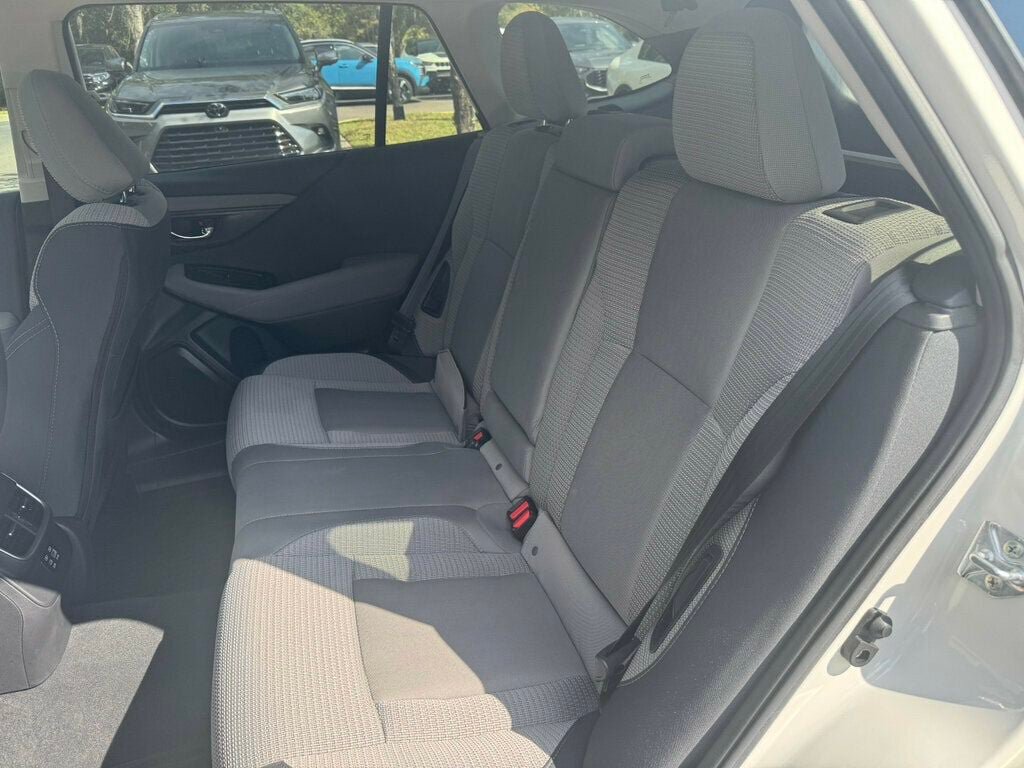 Used 2025 Subaru Outback Premium AWD/4WD image 8
